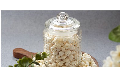 Jar of stored makahana